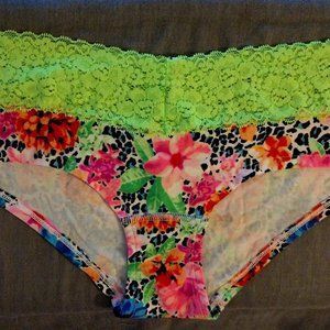 PINK VICTORIA'S SECRET LACE BAND FLORAL CHEETAH LOW RISE HIPSTER PANTIES MEDIUM